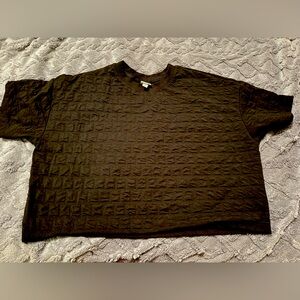 Black textured tshirt
